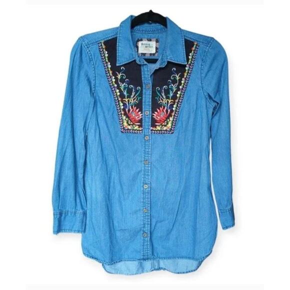 Holding Horses Chambray Denim Shirt 8 Embroidered Boho Western Cottagecore - Picture 1 of 5